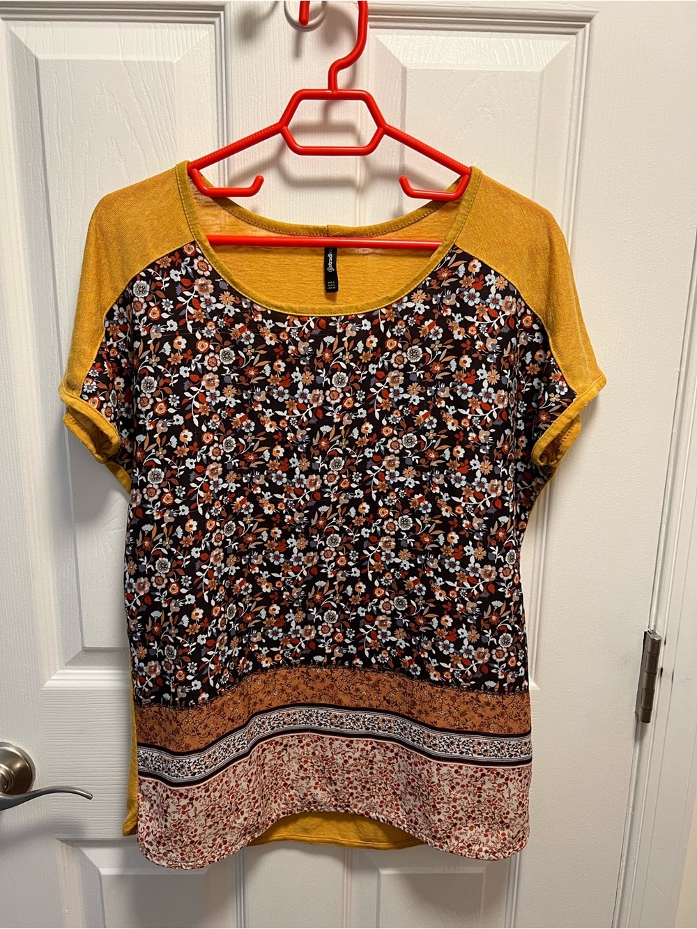 Stradivarius Mustard Yellow Floral Raglan Short Sleeve Tee